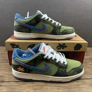 Nike SB Dunk Sneakers